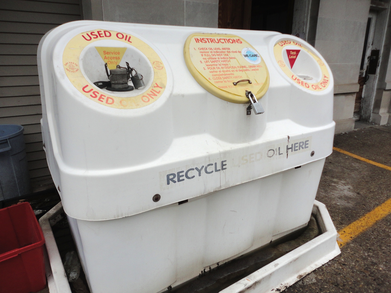 Environmentally-friendly motorcycle oil disposal