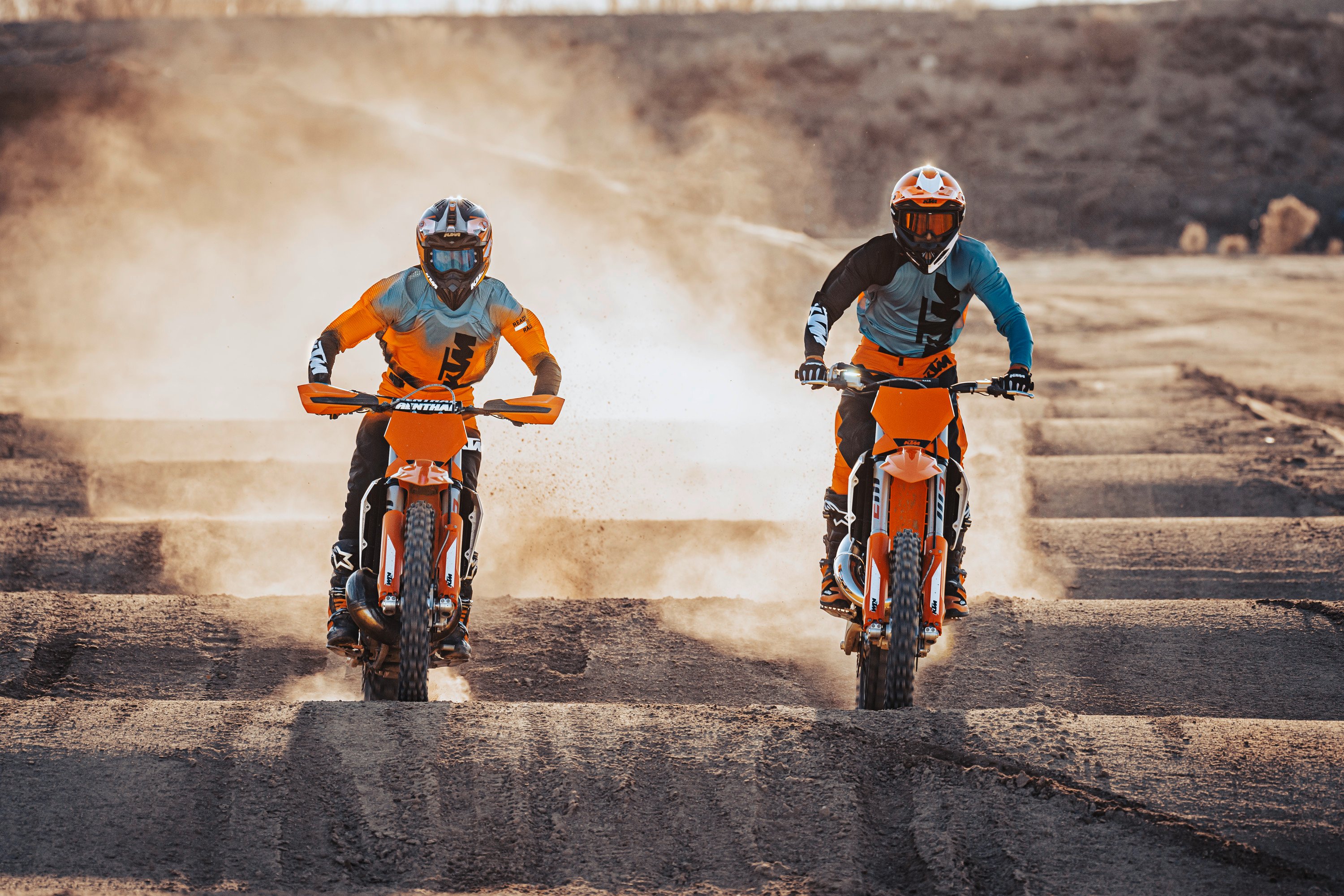 10 best Dirt Bike Brands : Ultimate Buying Guide FOR 2023